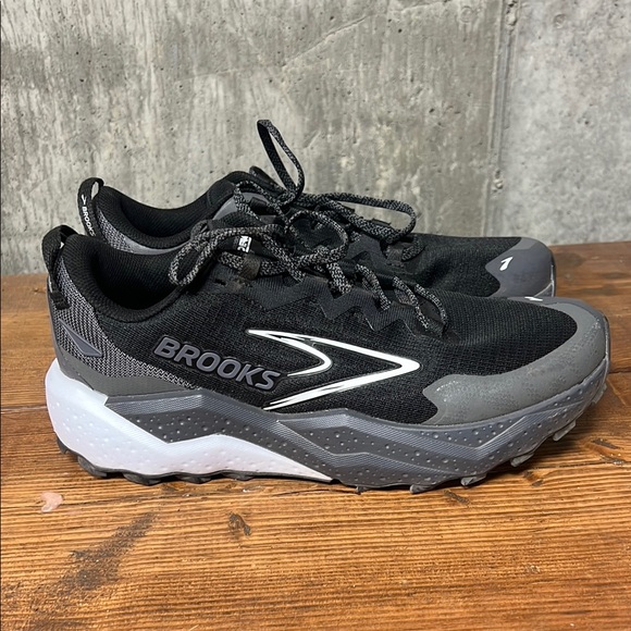 Men's Black Brooks Caldera 8 size 10 - Picture 2 of 6